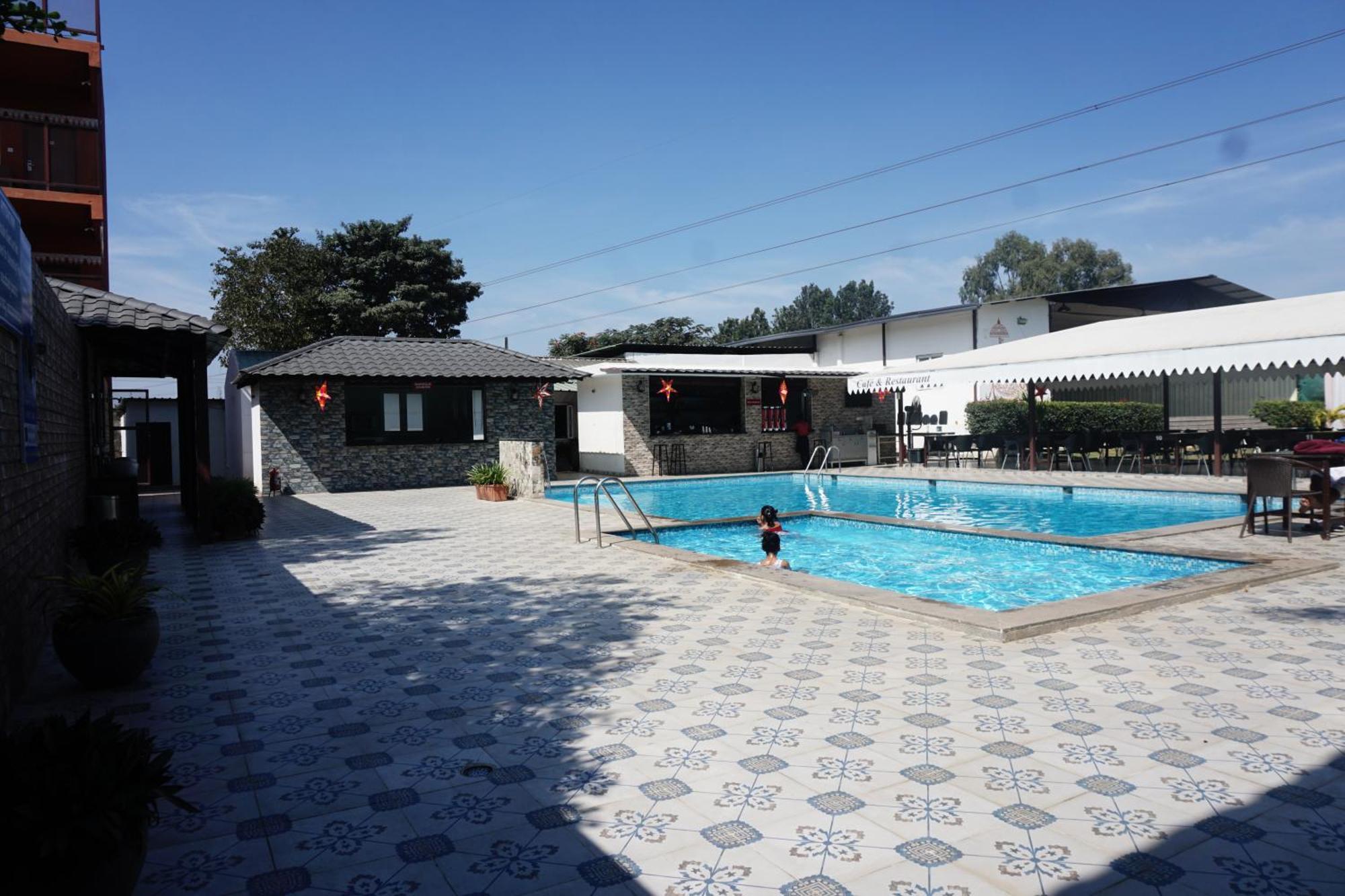 Vistar Resort & Hotels Kammasandra 外观 照片